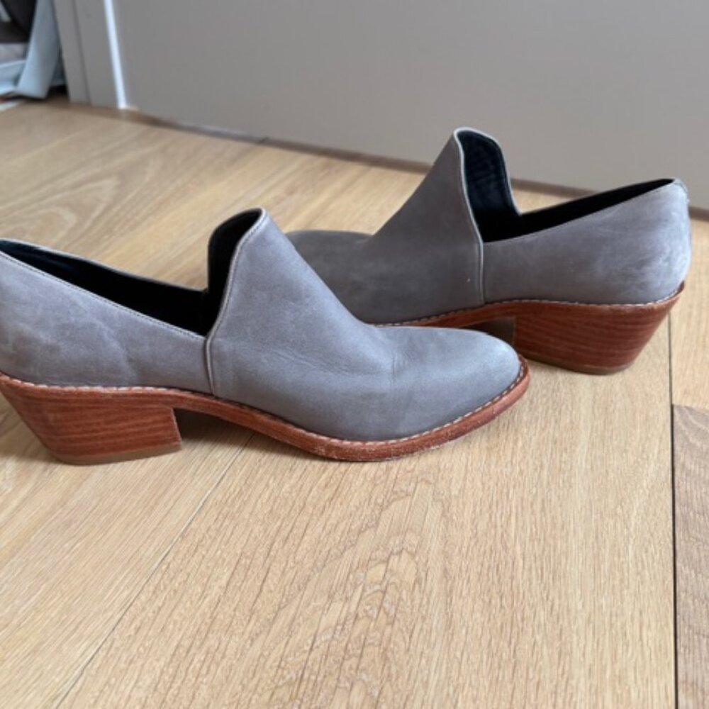 Women’s Vero Cuero Leather Loafer-Style Heels | EU 38